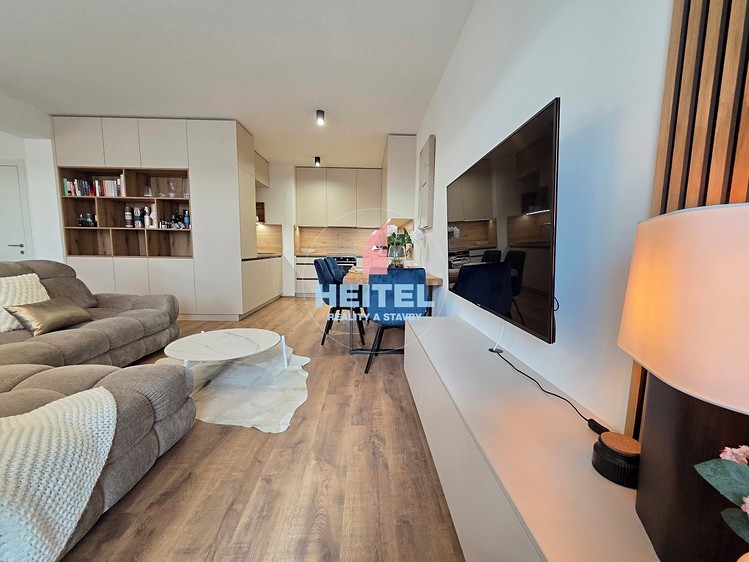Prodej bytu 2+kk 68 m² - foto 2