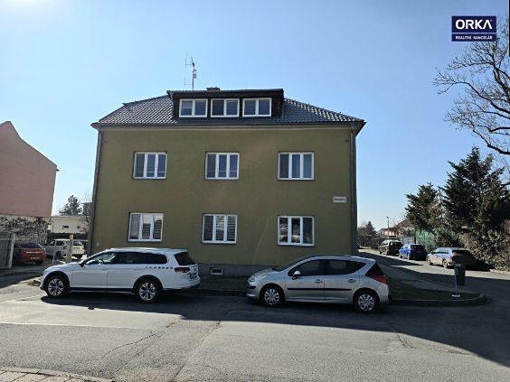 Prodej bytu 4+kk 100 m² (Podkrovní) - foto 2