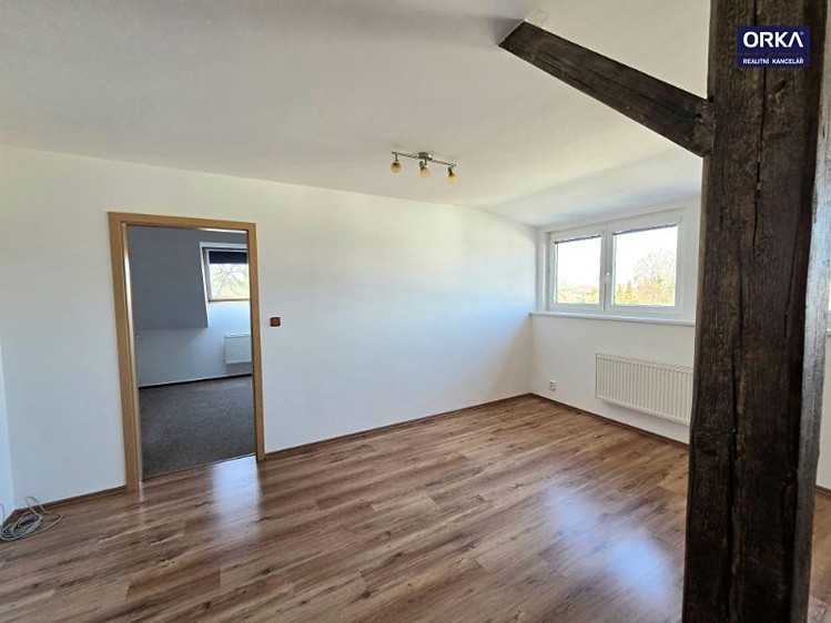 Prodej bytu 4+kk 100 m² (Podkrovní) - foto 6