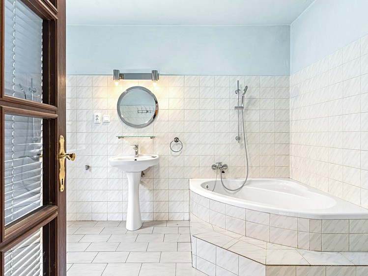 Prodej bytu 2+1 94 m² (Mezonet) - foto 3