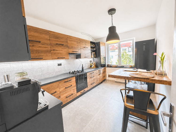 Prodej bytu 2+1 65 m² - foto 1