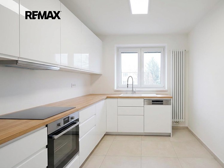 Prodej bytu 2+1 80 m² - foto 4