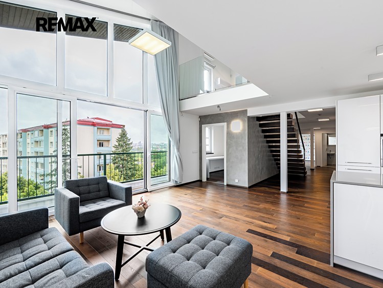 Prodej bytu atypické 182 m² (Mezonet) - foto 1