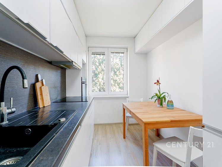 Prodej bytu 3+1 76 m² - foto 1