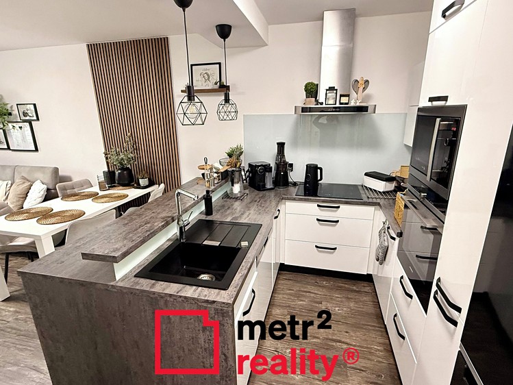 Prodej bytu 4+kk 74 m² - foto 2