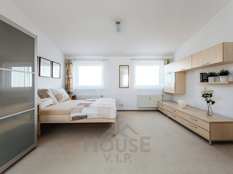 Prodej bytu 3+1 75 m² (Mezonet) - foto 3