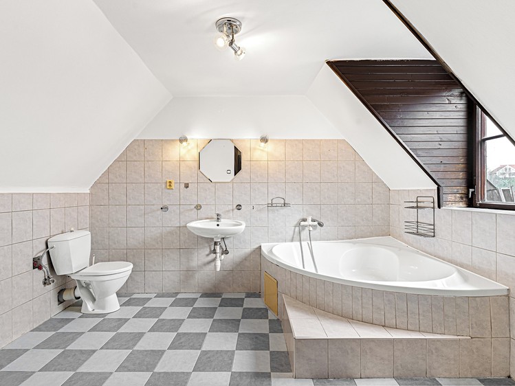 Prodej bytu 2+1 77 m² (Mezonet) - foto 2