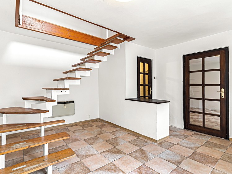 Prodej bytu 2+1 77 m² (Mezonet) - foto 4
