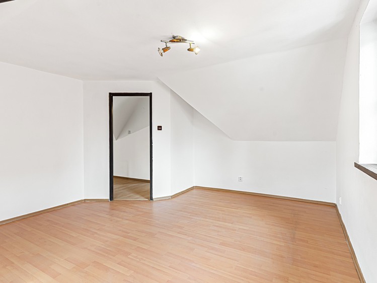 Prodej bytu 2+1 77 m² (Mezonet) - foto 6