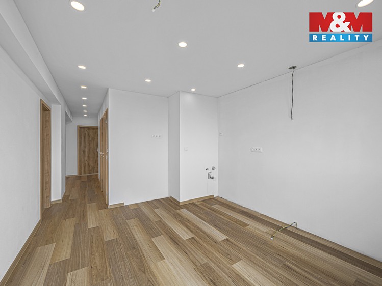 Prodej bytu 2+1 67 m² - foto 2