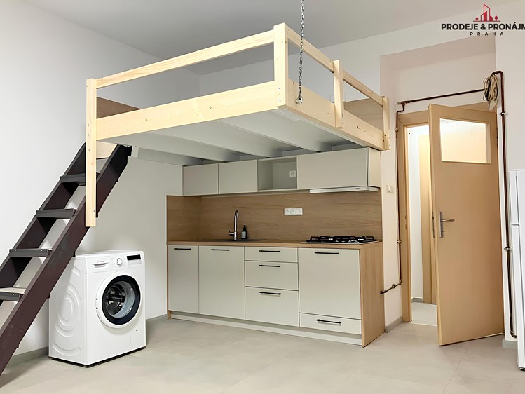 Prodej bytu 1+kk 24 m² (Jednopodlažní) - foto 1
