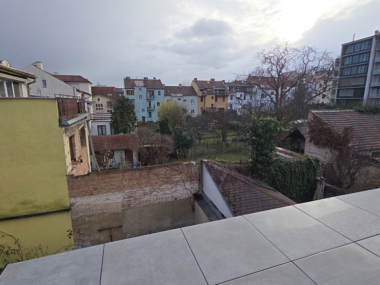 Prodej bytu 2+kk 40 m² (Podkrovní) - foto 3