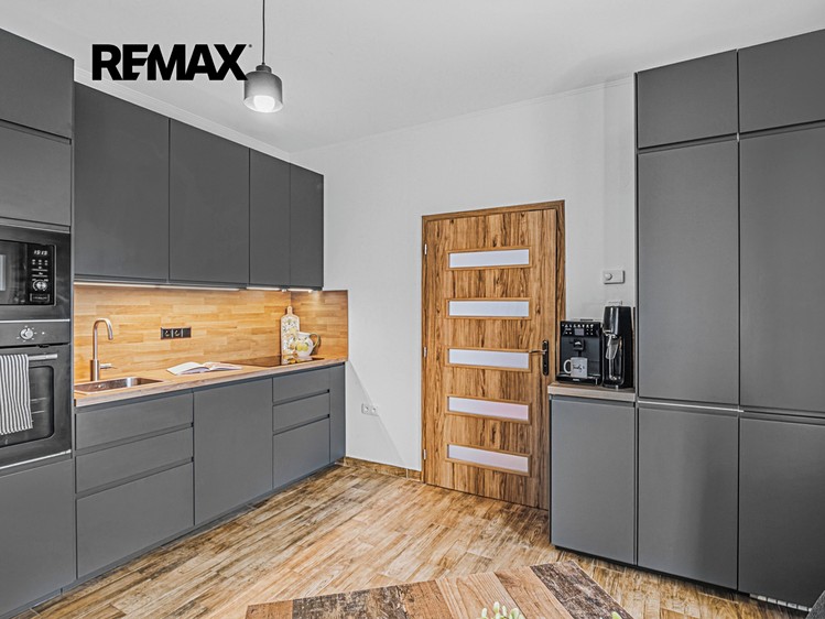 Prodej bytu 4+kk 106 m² - foto 2