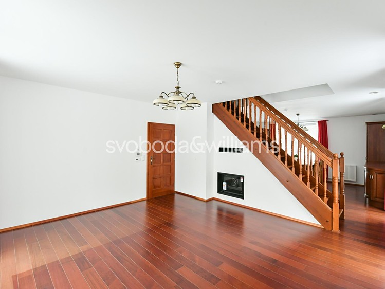 Prodej bytu 5+kk 119 m² - foto 2