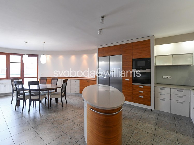 Prodej bytu 4+1 193 m² - foto 3