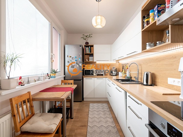 Prodej bytu 3+1 68 m² - foto 1