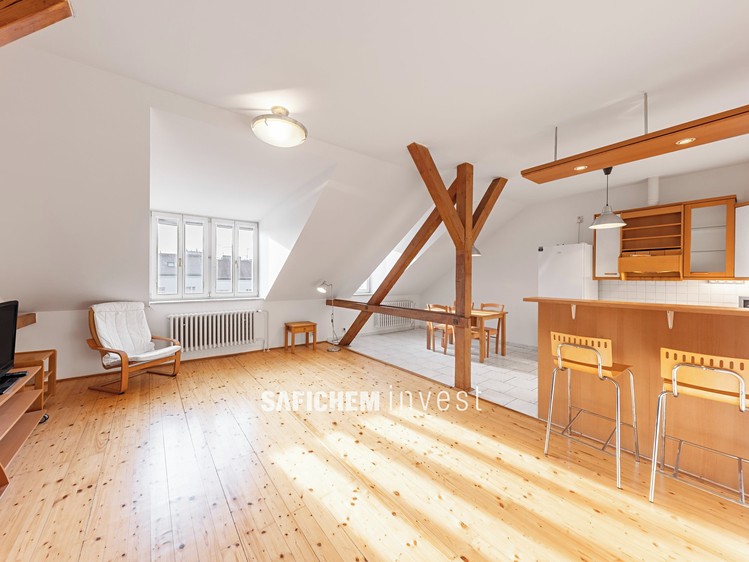 Prodej bytu 3+kk 133 m² (Podkrovní) - foto 1