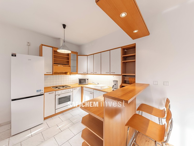 Prodej bytu 3+kk 133 m² (Podkrovní) - foto 2