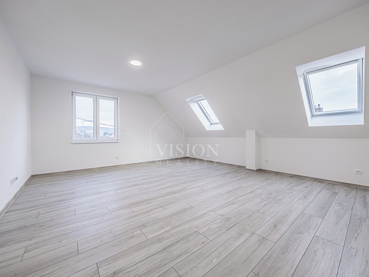 Prodej bytu 4+kk 90 m² - foto 3