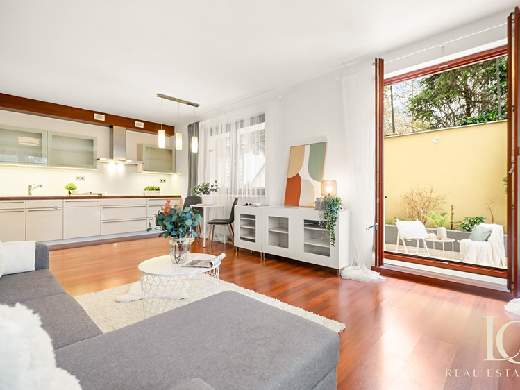 Prodej bytu 3+kk 71 m² (Jednopodlažní) - foto 1