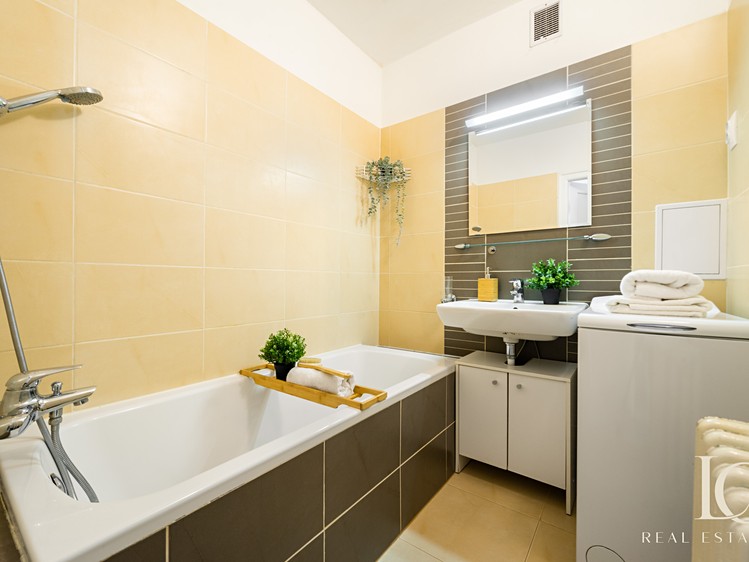 Prodej bytu 2+1 53 m² (Jednopodlažní) - foto 4