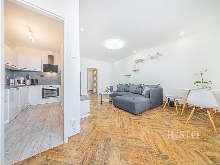 Prodej bytu 3+1 88 m² - foto 1