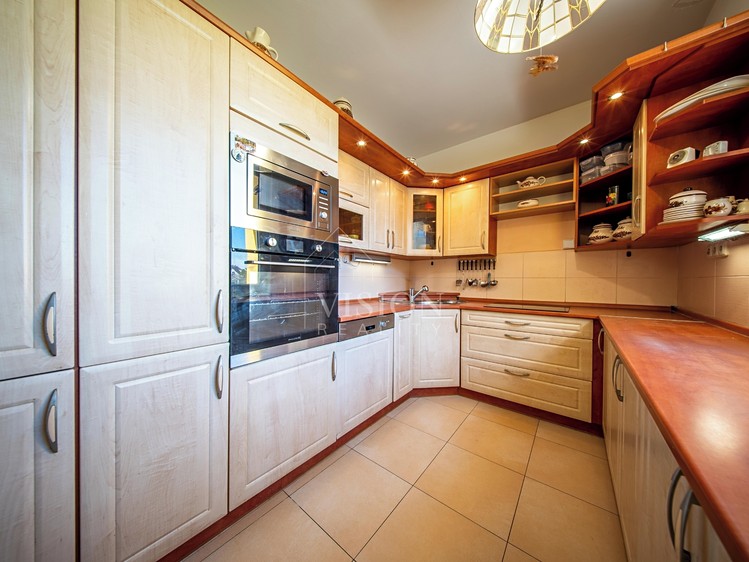 Prodej bytu 3+1 77 m² - foto 2