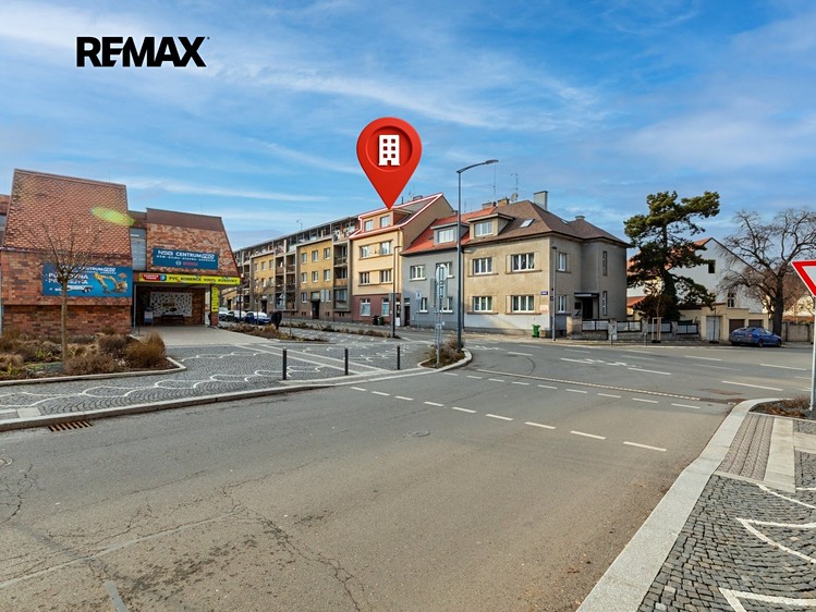 Prodej bytu 2+kk 71 m² (Podkrovní) - foto 2