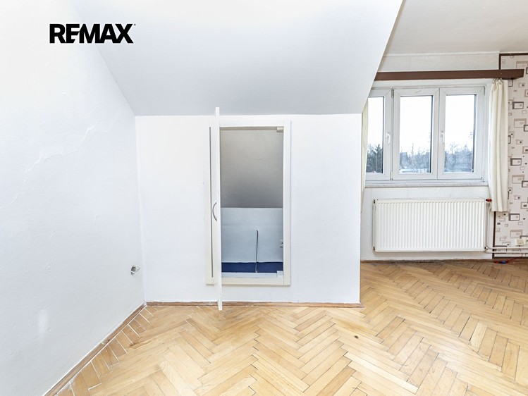Prodej bytu 2+kk 71 m² (Podkrovní) - foto 8