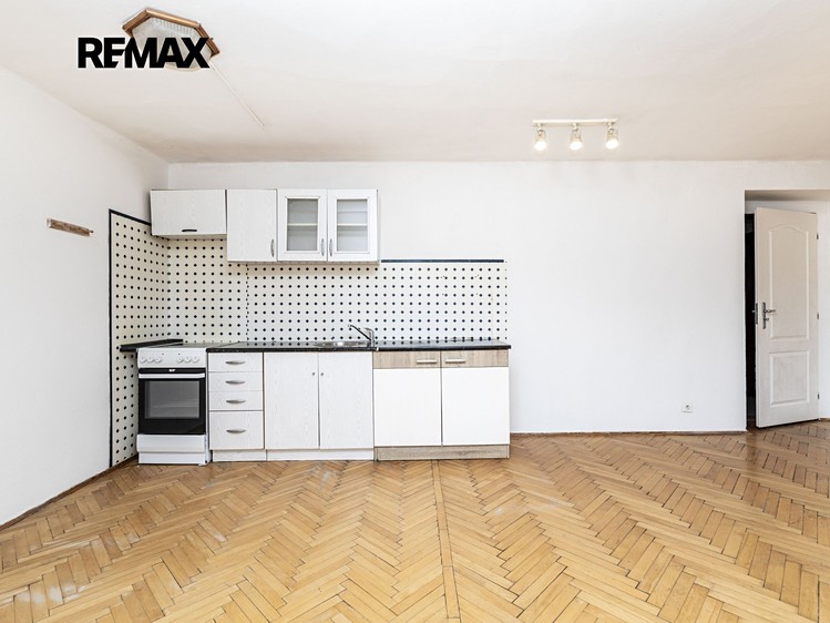 Prodej bytu 2+kk 71 m² (Podkrovní) - foto 6