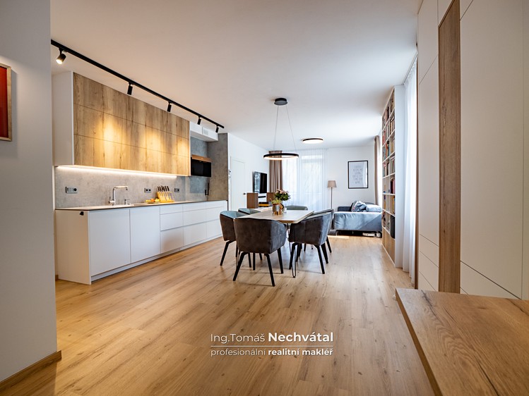 Prodej bytu 3+kk 80 m² (Jednopodlažní) - foto 1
