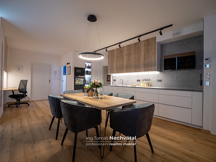 Prodej bytu 3+kk 80 m² (Jednopodlažní) - foto 4