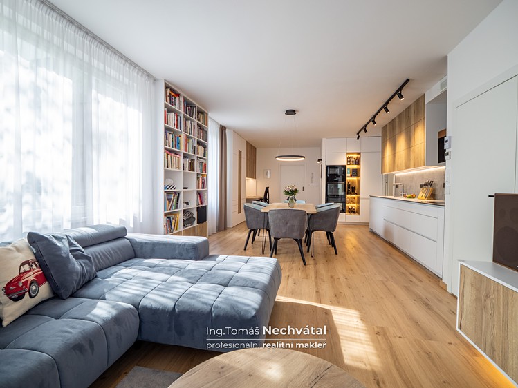 Prodej bytu 3+kk 80 m² (Jednopodlažní) - foto 2