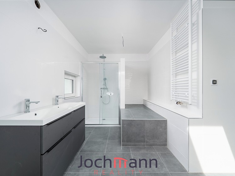 Prodej bytu 3+kk 64 m² (Podkrovní) - foto 4