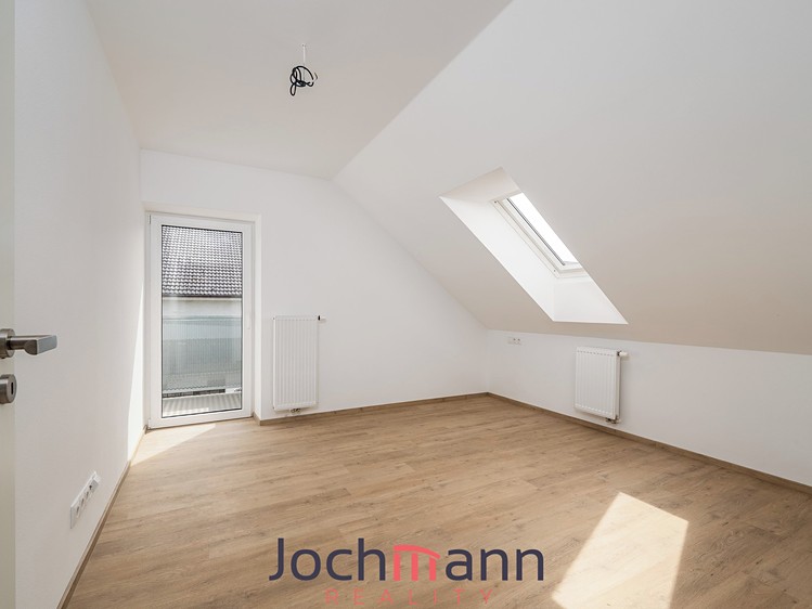 Prodej bytu 3+kk 64 m² (Podkrovní) - foto 7