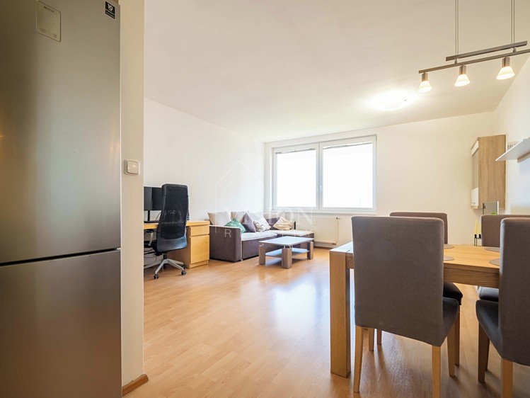 Prodej bytu 2+kk 64 m² (Jednopodlažní) - foto 8