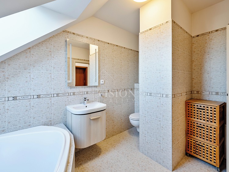 Prodej bytu 4+kk 95 m² - foto 5