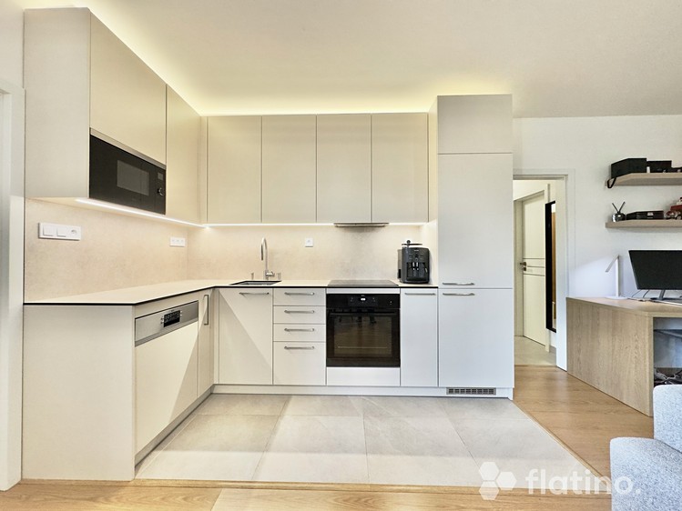 Prodej bytu 2+kk 68 m² - foto 2