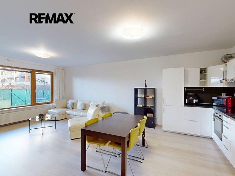 Prodej bytu 2+kk 72 m² (Jednopodlažní) - foto 1