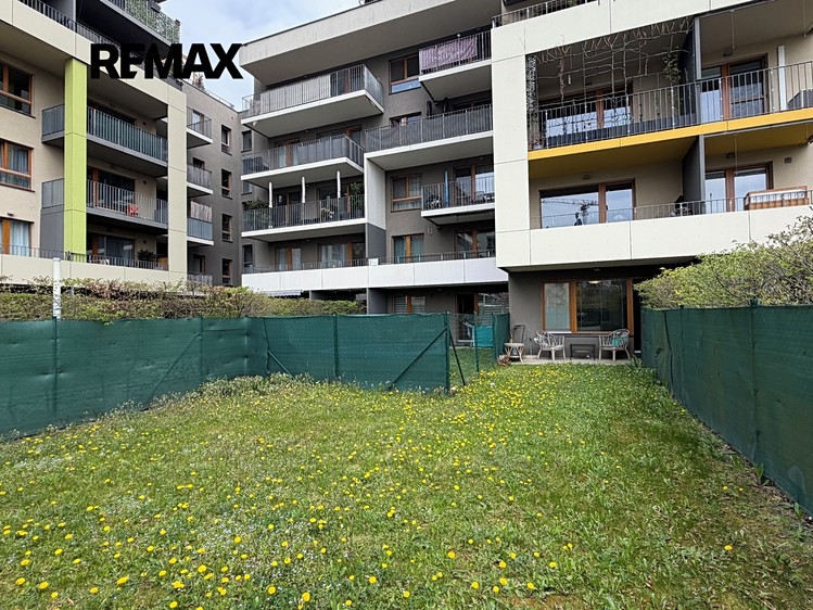 Prodej bytu 2+kk 72 m² (Jednopodlažní) - foto 3