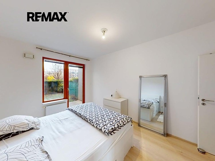 Prodej bytu 2+kk 72 m² (Jednopodlažní) - foto 7