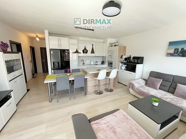 Prodej bytu 4+kk 111 m² - foto 1