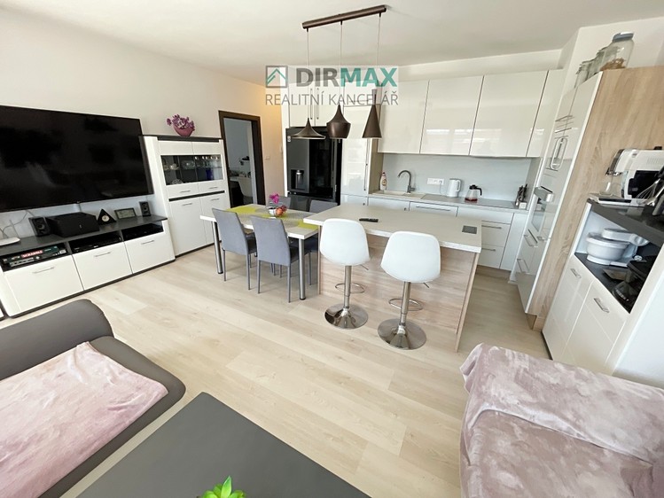Prodej bytu 4+kk 111 m² - foto 2