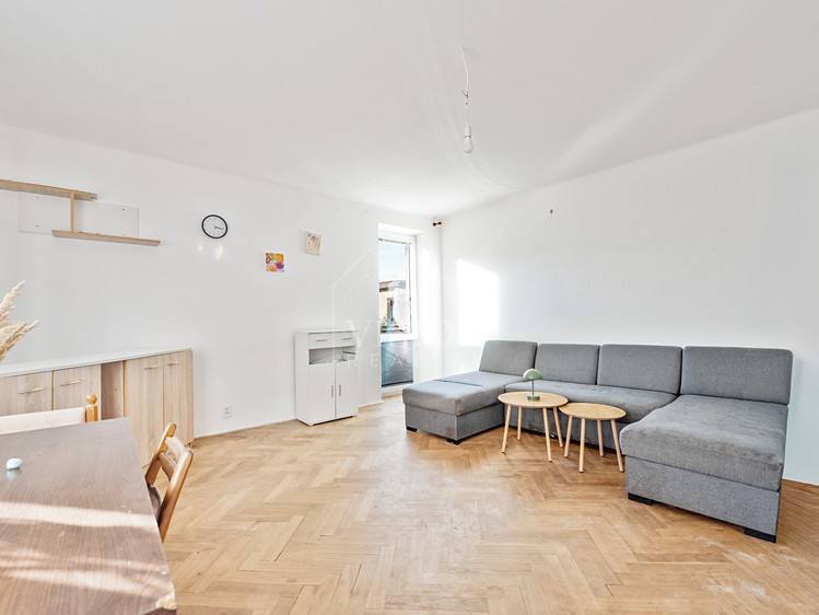 Prodej bytu 3+1 88 m² (Jednopodlažní) - foto 2