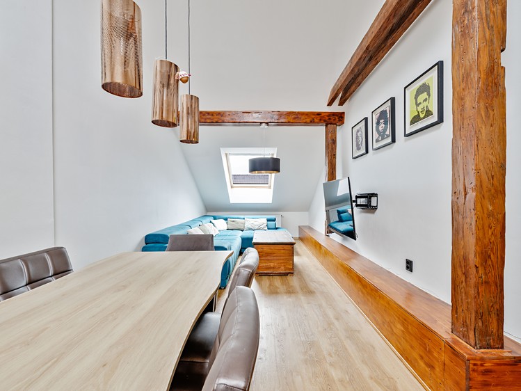 Prodej bytu 5+kk 110 m² (Podkrovní) - foto 3