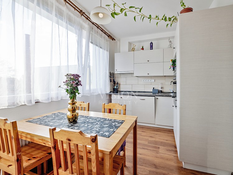 Prodej bytu 3+1 61 m² (Jednopodlažní) - foto 3