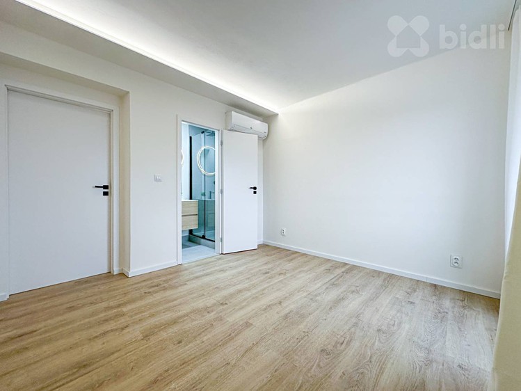 Prodej bytu 3+kk 77 m² - foto 6
