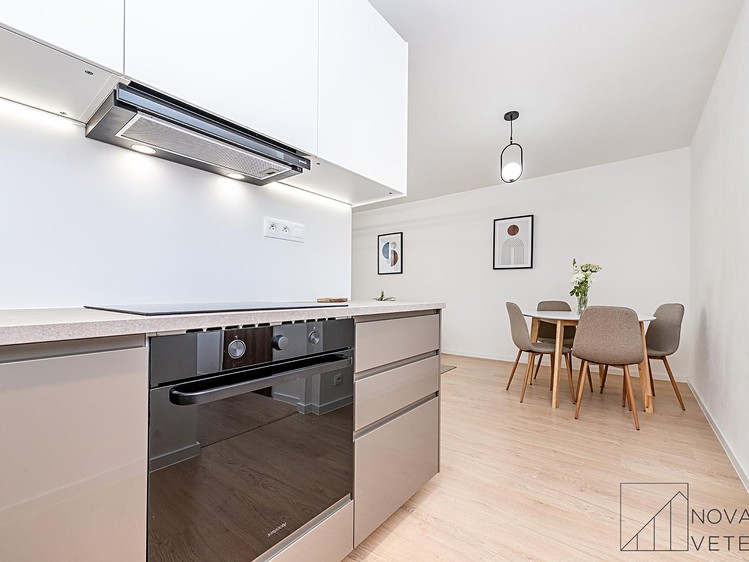 Prodej bytu 4+kk 76 m² - foto 2