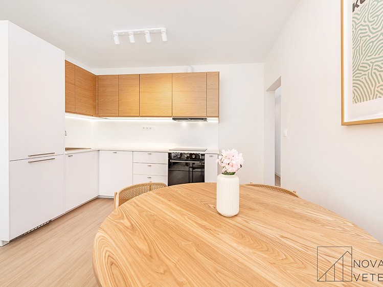 Prodej bytu 4+kk 79 m² - foto 4