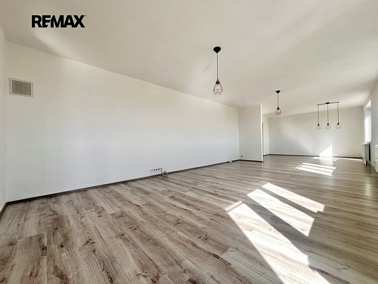 Prodej bytu atypické 200 m² - foto 3